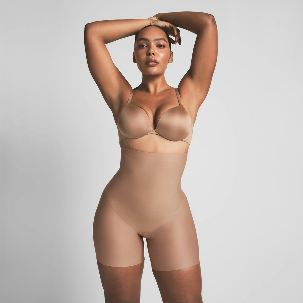 NWT SKIMS Body Core Sculpt High Waisted Short Sienna Small